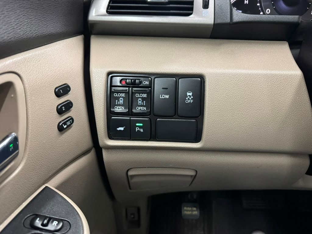 Photo 29 of this HONDA ODYSSEY