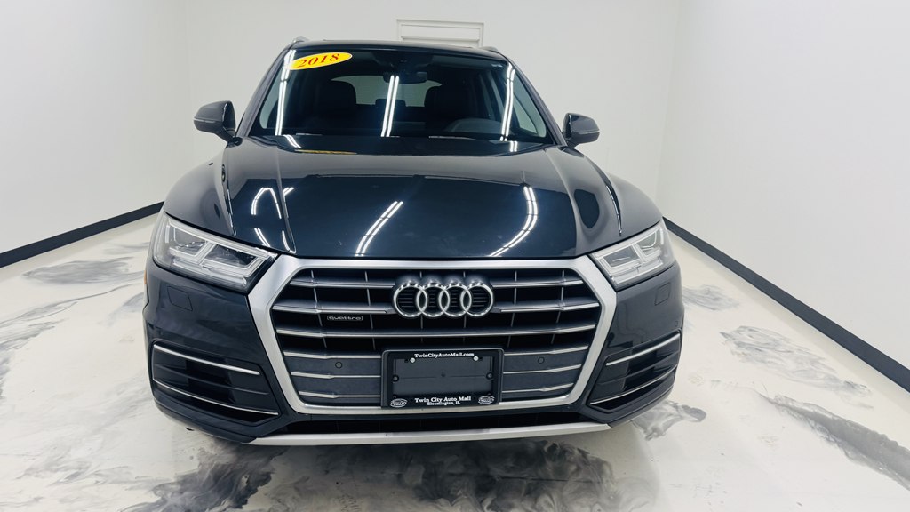 Photo 3 of this AUDI Q5