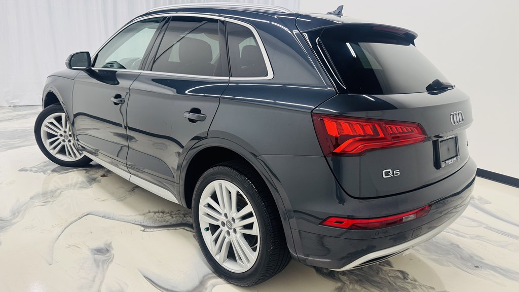 Photo 6 of this AUDI Q5