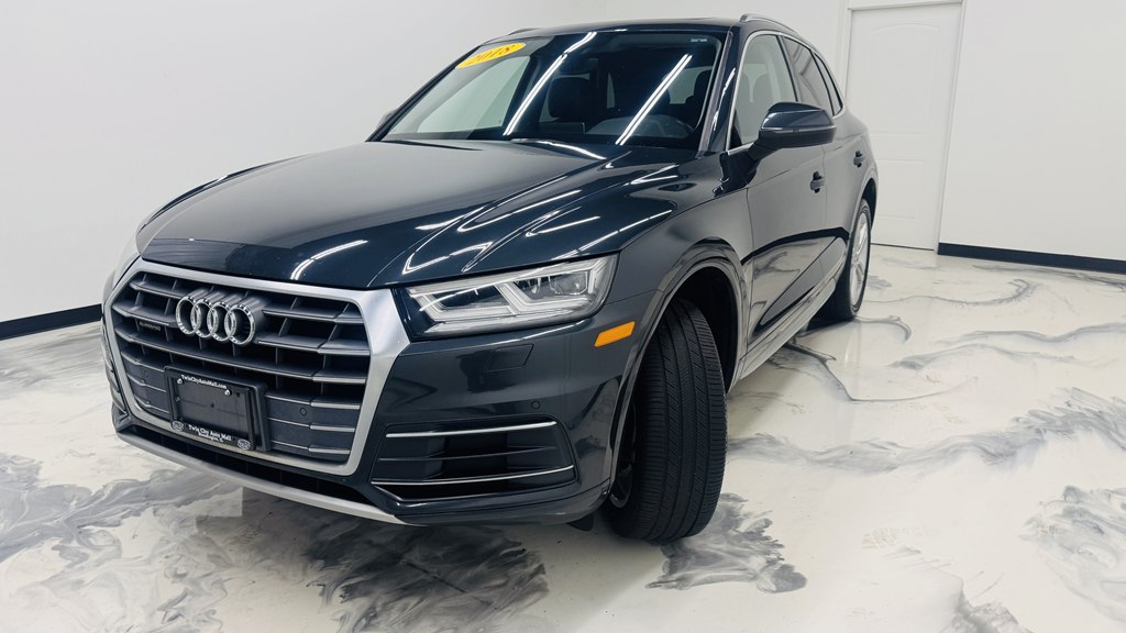 Photo 4 of this AUDI Q5