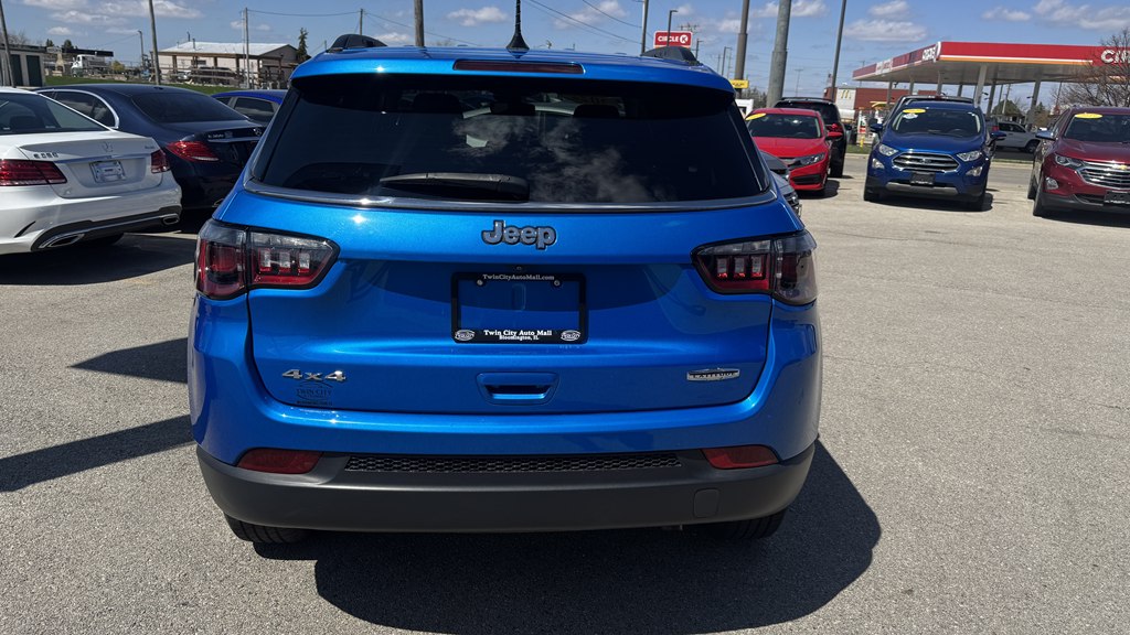 Photo 7 of this JEEP COMPASS