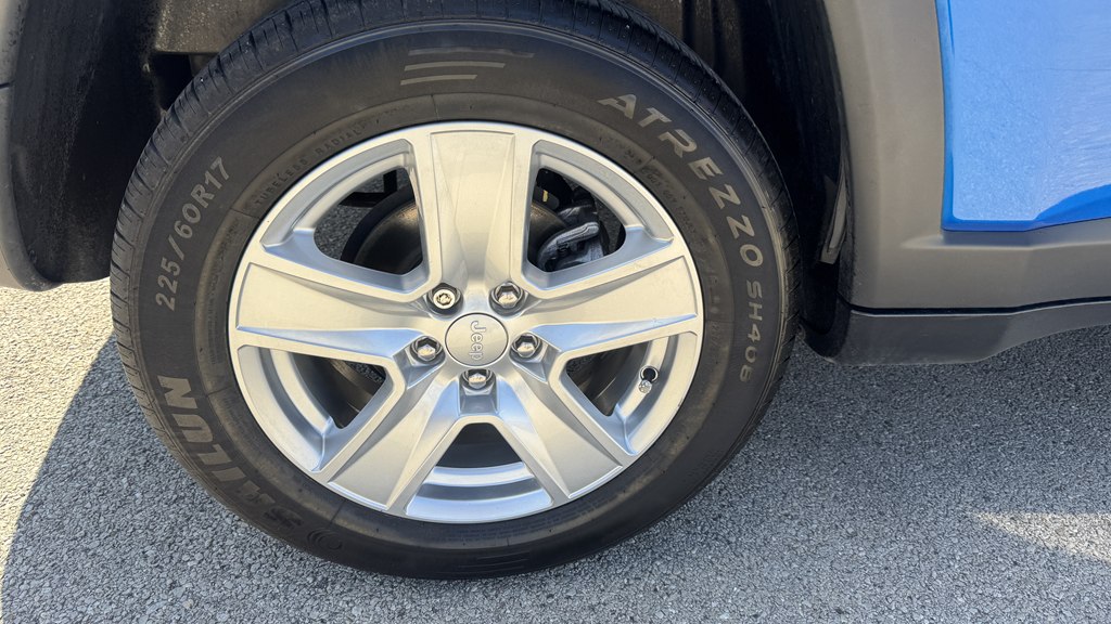 Photo 13 of this JEEP COMPASS