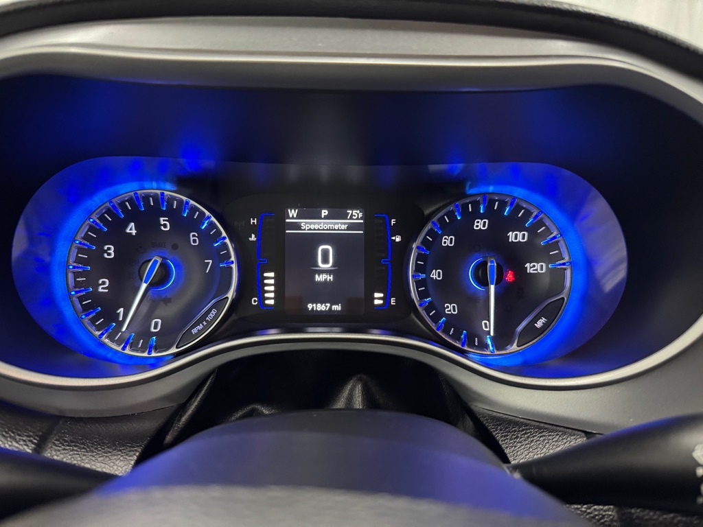 Photo 22 of this CHRYSLER PACIFICA