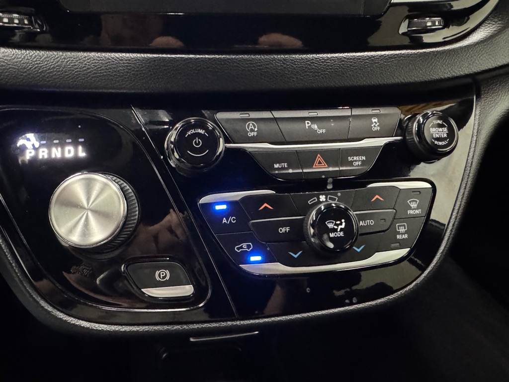 Photo 26 of this CHRYSLER PACIFICA