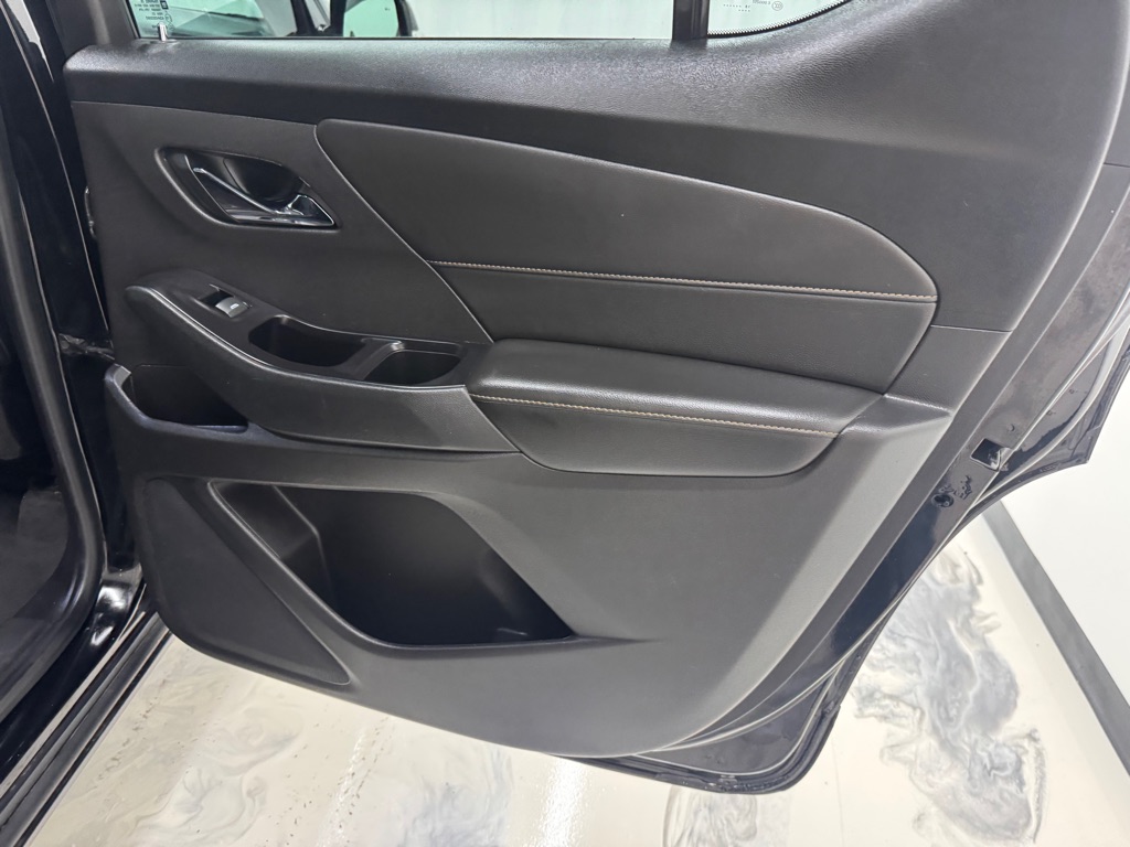 Photo 15 of this CHEVROLET TRAVERSE
