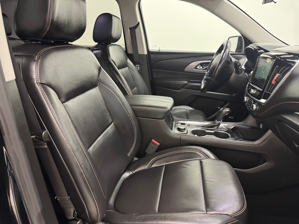 Photo 14 of this CHEVROLET TRAVERSE