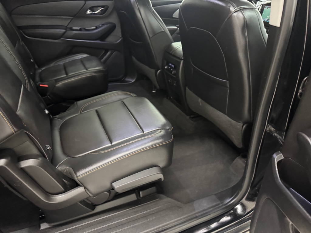 Photo 16 of this CHEVROLET TRAVERSE