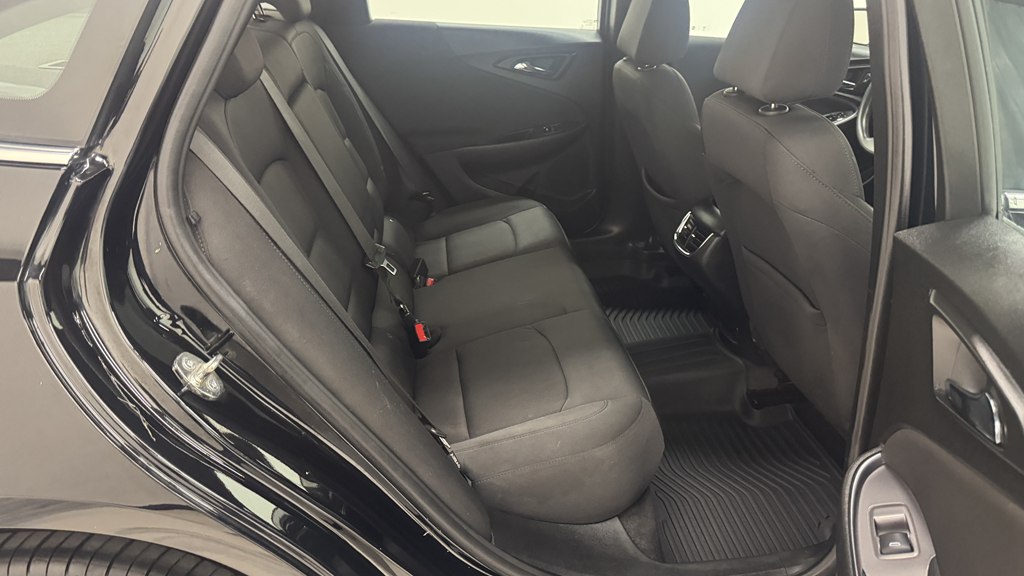 Photo 24 of this CHEVROLET MALIBU