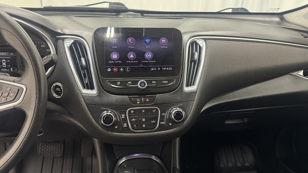 Photo 18 of this CHEVROLET MALIBU