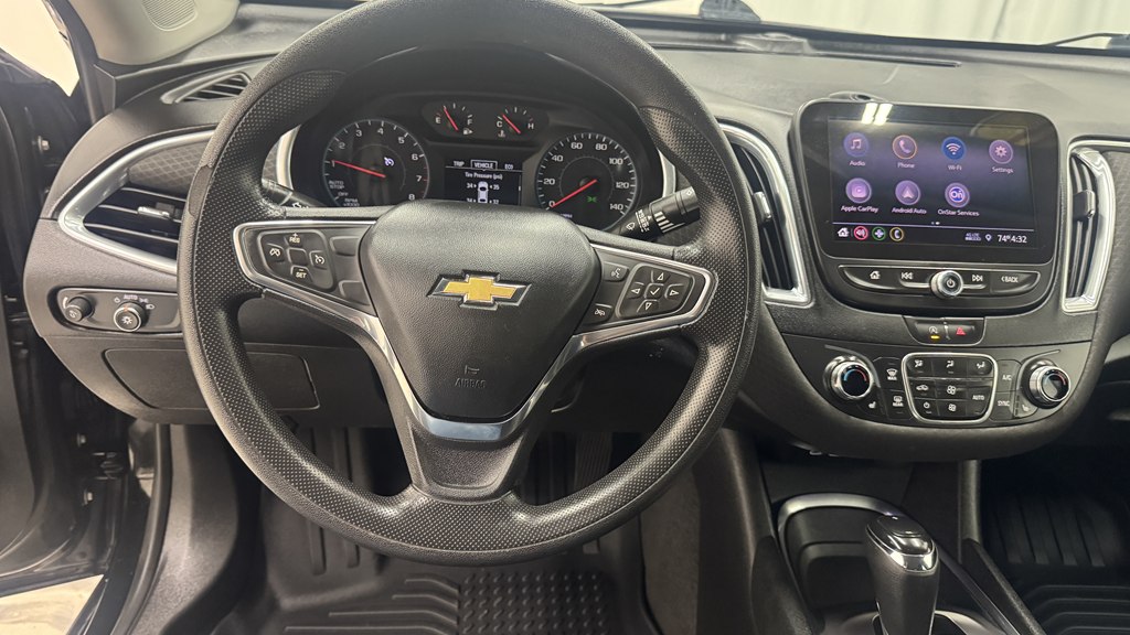 Photo 16 of this CHEVROLET MALIBU