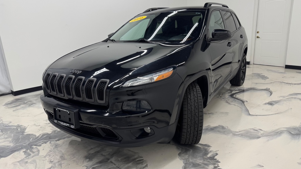 Photo 7 of this JEEP CHEROKEE