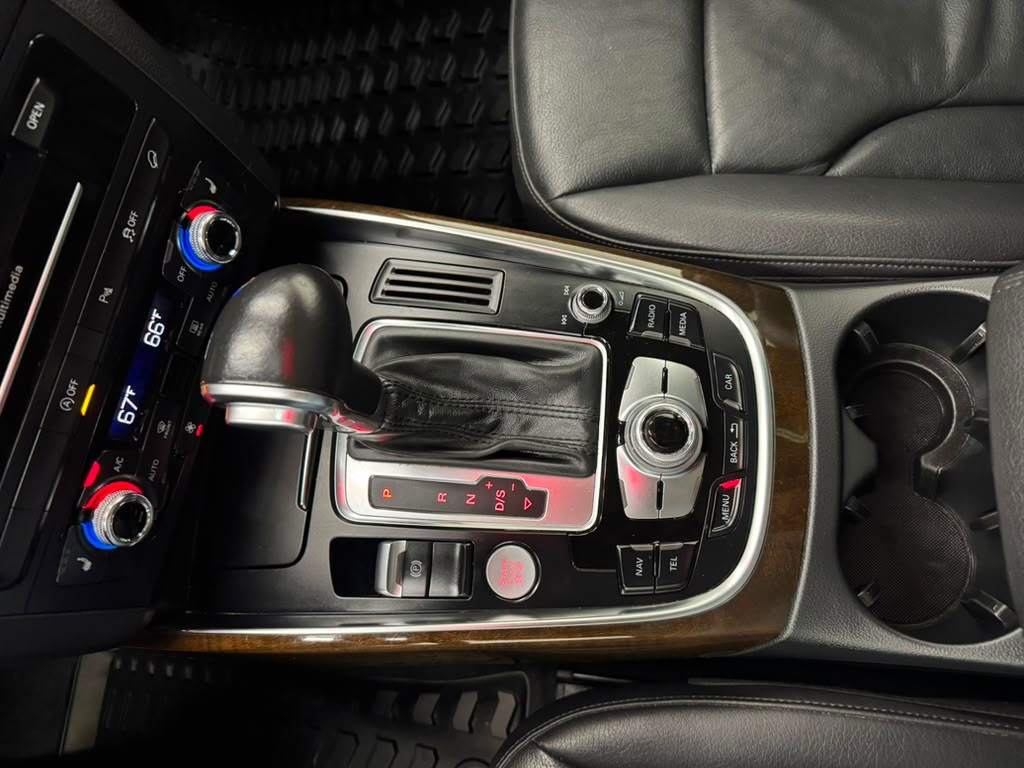Photo 27 of this AUDI Q5