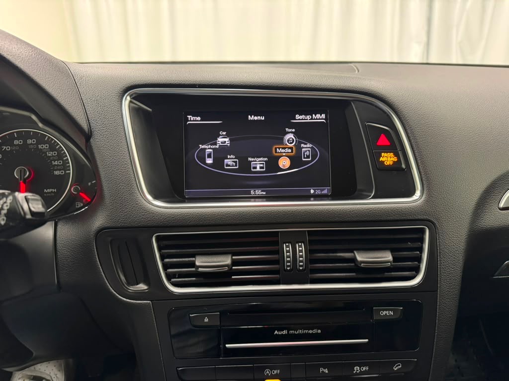 Photo 25 of this AUDI Q5