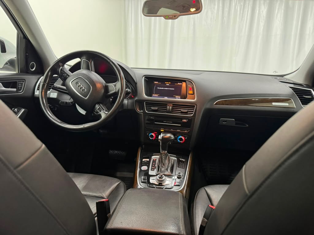 Photo 16 of this AUDI Q5