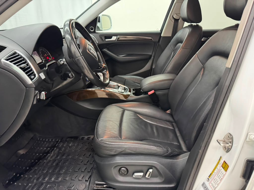 Photo 22 of this AUDI Q5