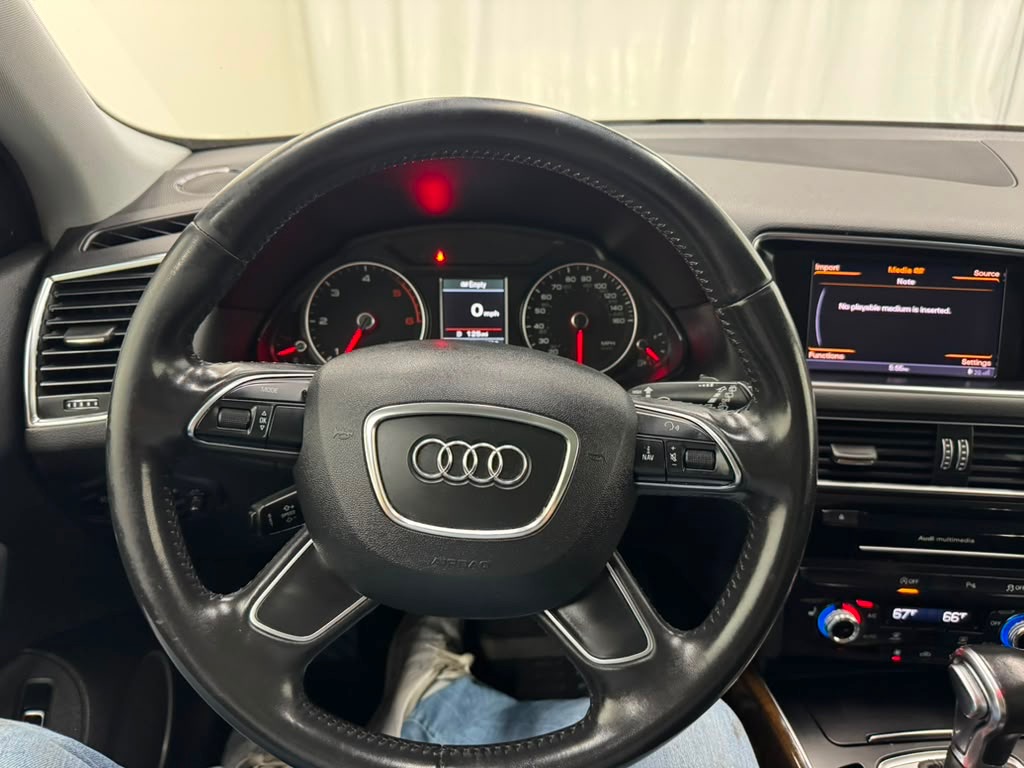 Photo 24 of this AUDI Q5