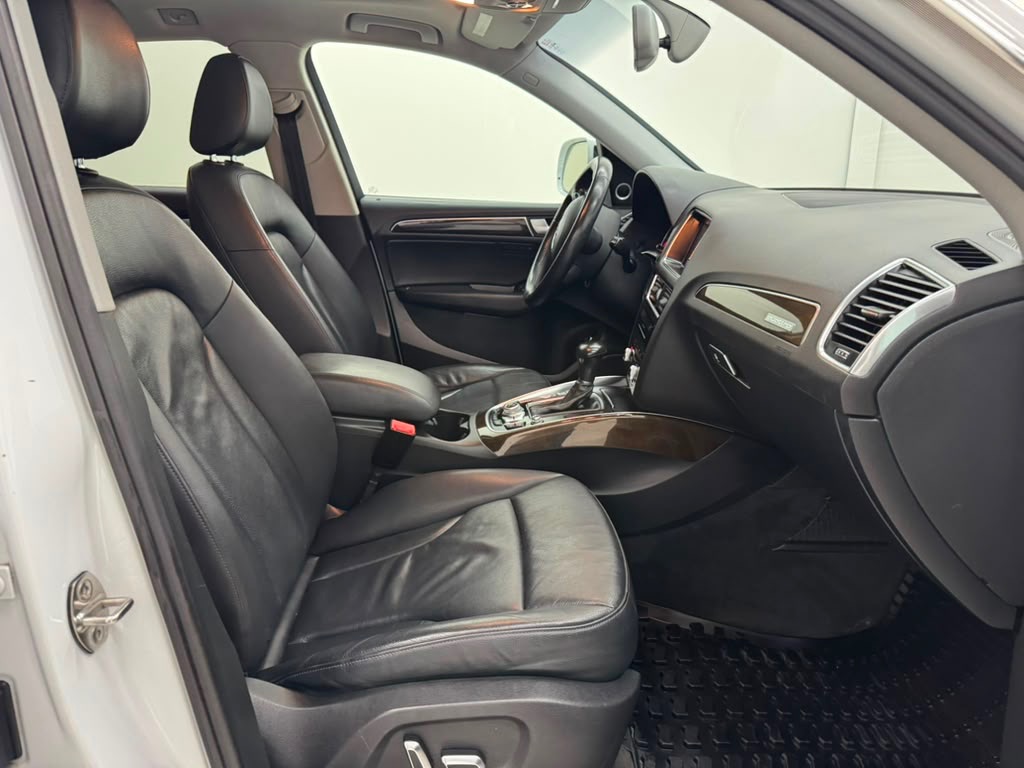 Photo 13 of this AUDI Q5