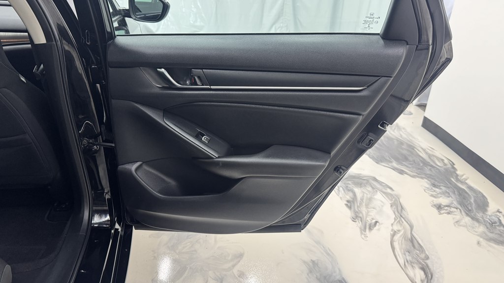 Photo 23 of this HONDA ACCORD
