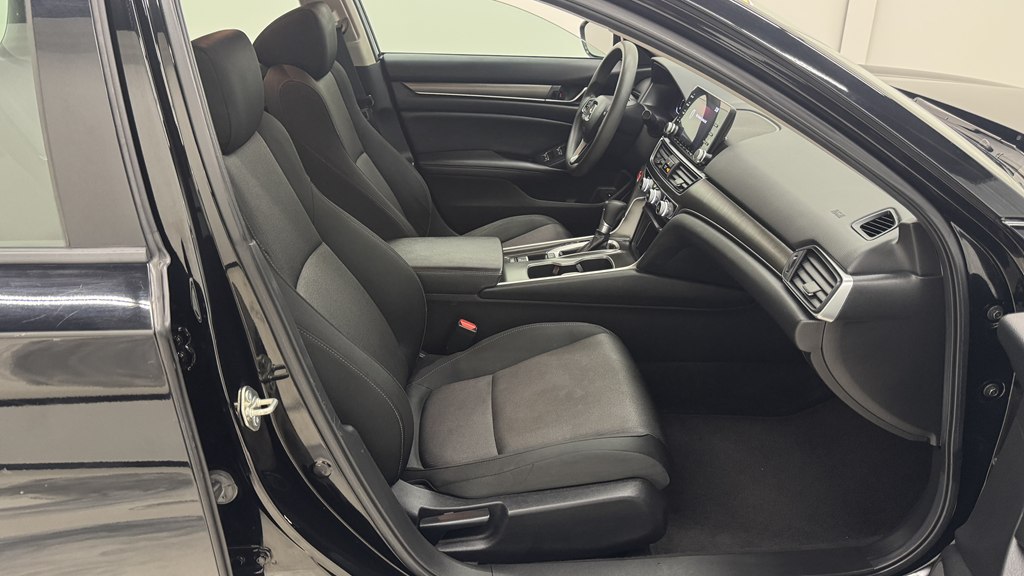 Photo 26 of this HONDA ACCORD