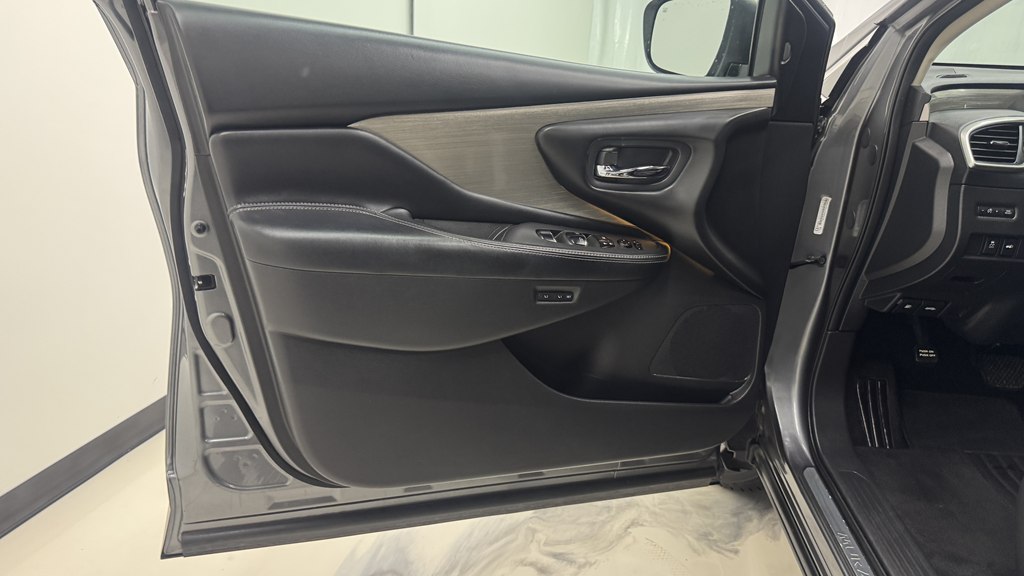 Photo 12 of this NISSAN MURANO