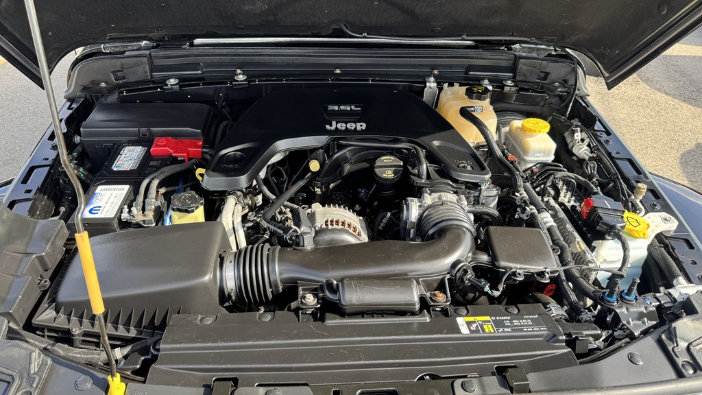 Photo 10 of this JEEP WRANGLER UNLIMI