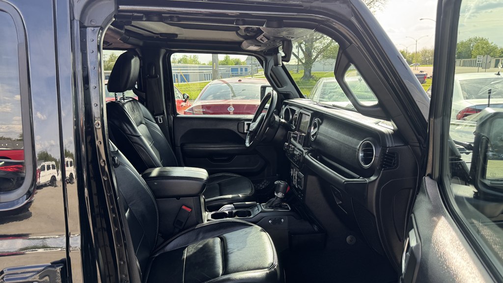Photo 28 of this JEEP WRANGLER UNLIMI