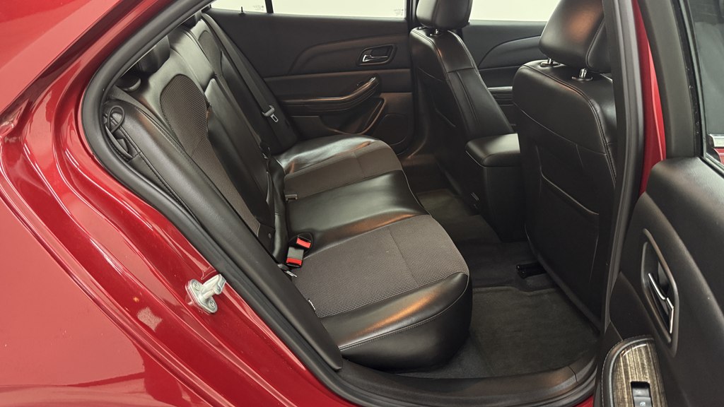 Photo 26 of this CHEVROLET MALIBU