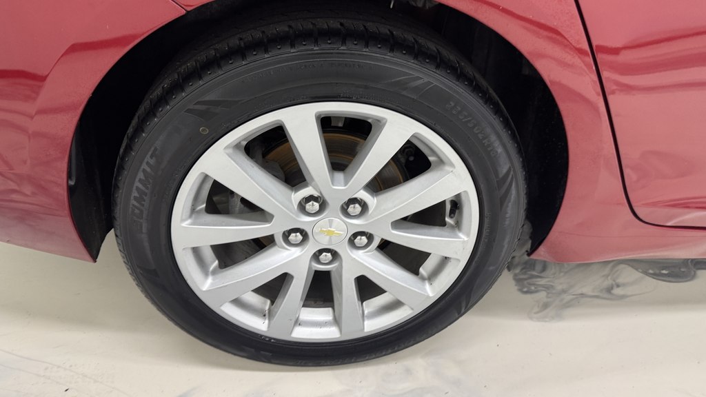 Photo 13 of this CHEVROLET MALIBU