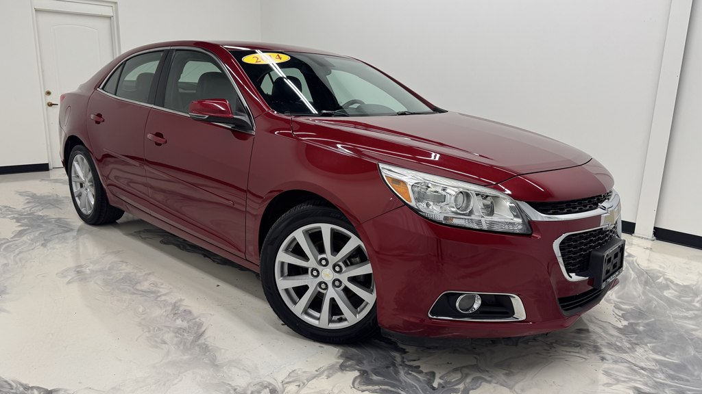 Photo 2 of this CHEVROLET MALIBU