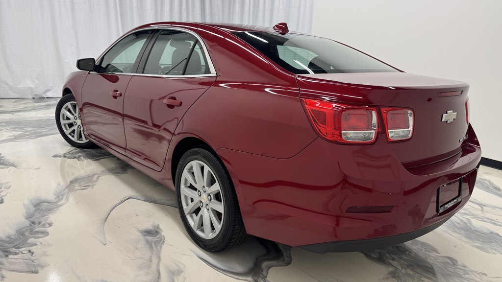 Photo 6 of this CHEVROLET MALIBU