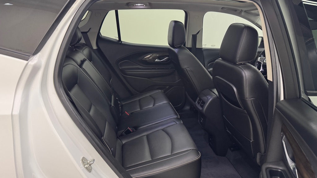 Photo 26 of this GMC TERRAIN