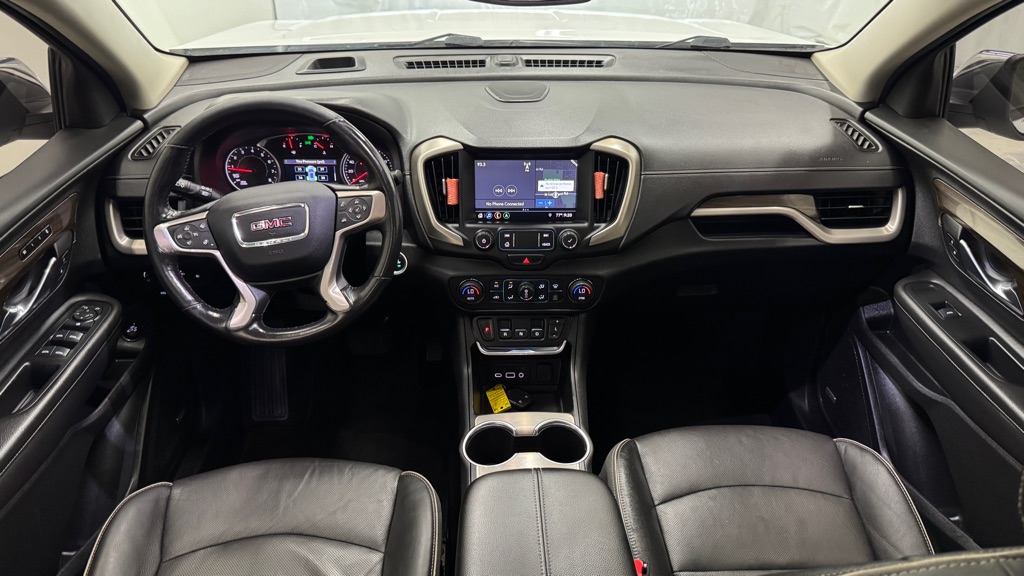 Photo 24 of this GMC TERRAIN