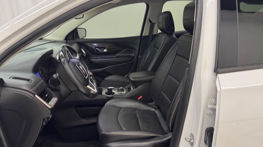 Photo 15 of this GMC TERRAIN