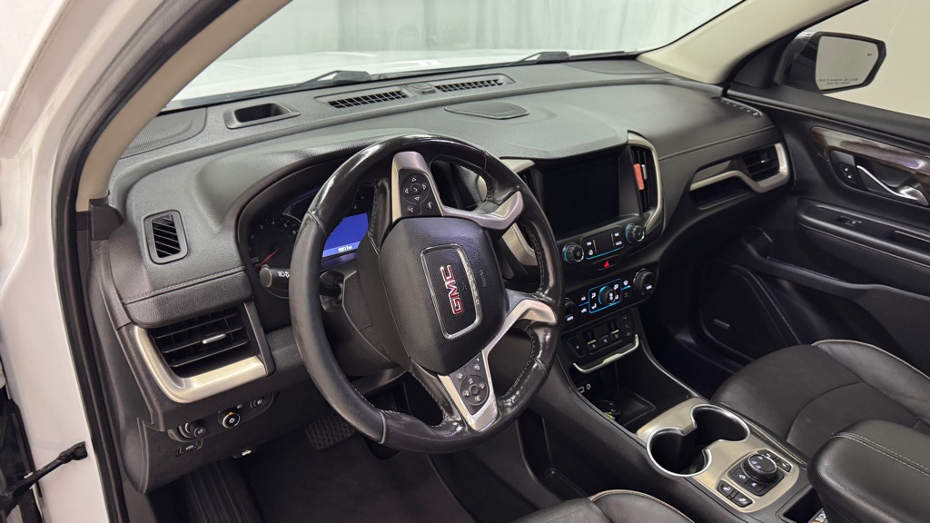 Photo 14 of this GMC TERRAIN