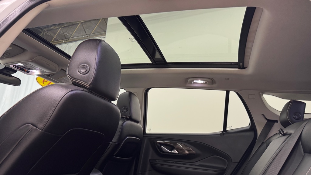 Photo 23 of this GMC TERRAIN