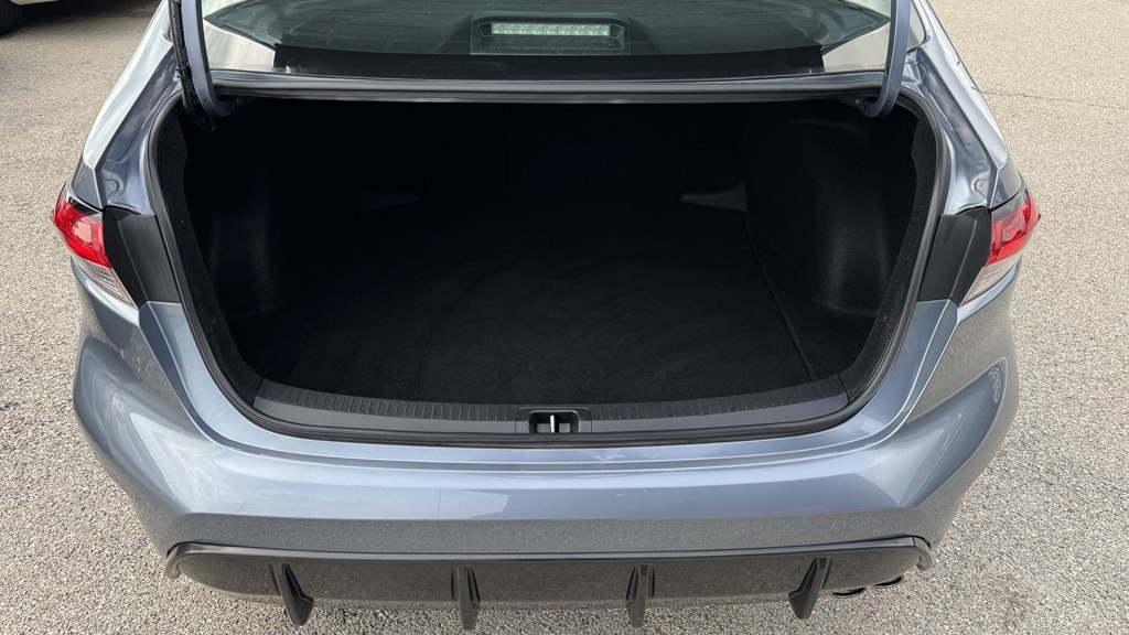 Photo 11 of this TOYOTA COROLLA
