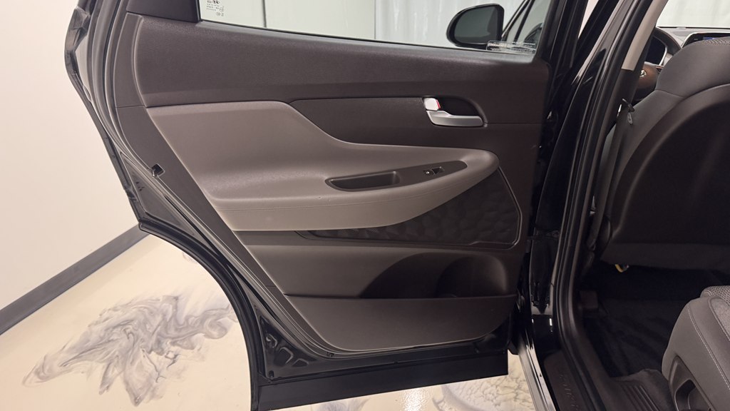 Photo 20 of this HYUNDAI SANTA FE