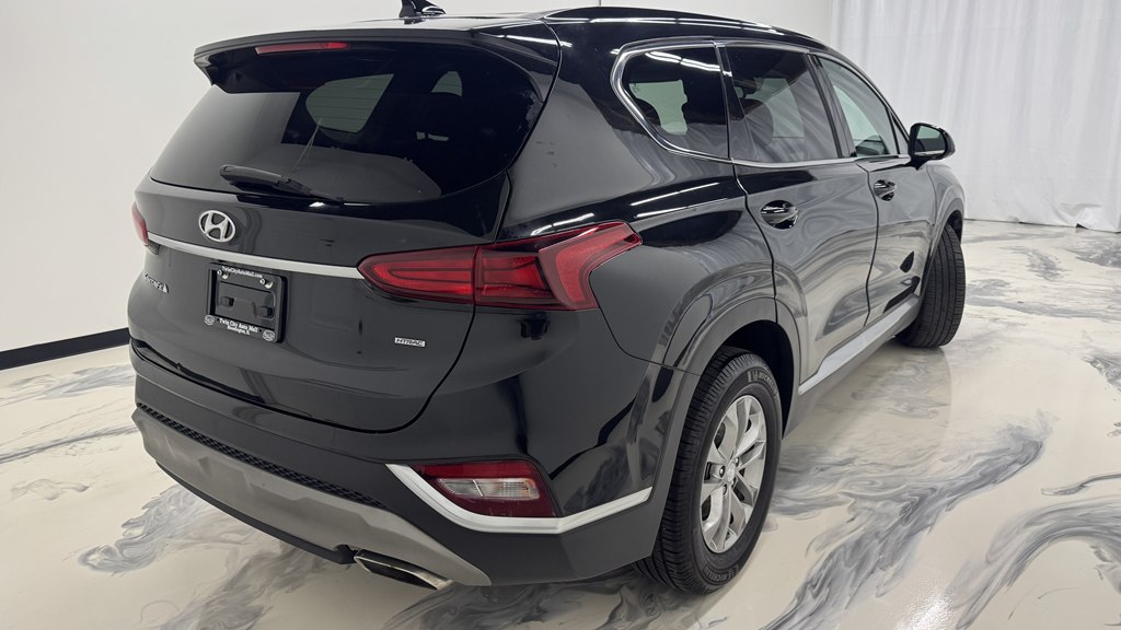 Photo 8 of this HYUNDAI SANTA FE