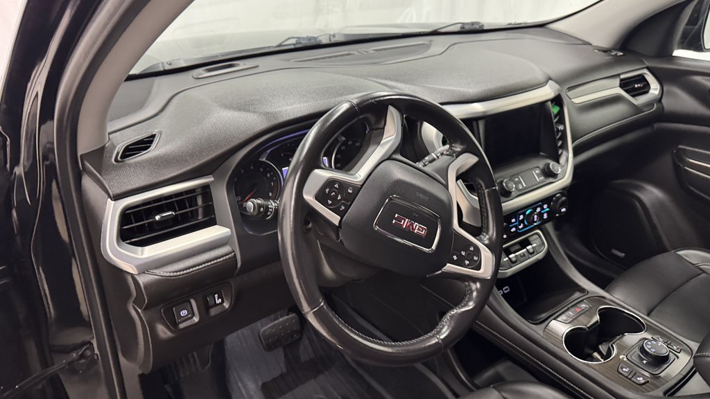 Photo 15 of this GMC ACADIA