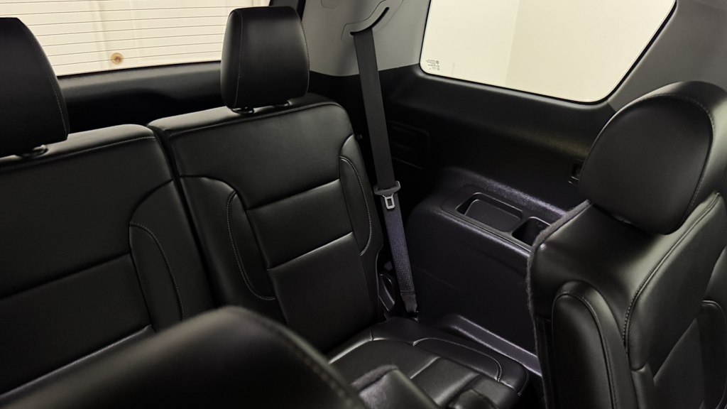 Photo 26 of this GMC ACADIA