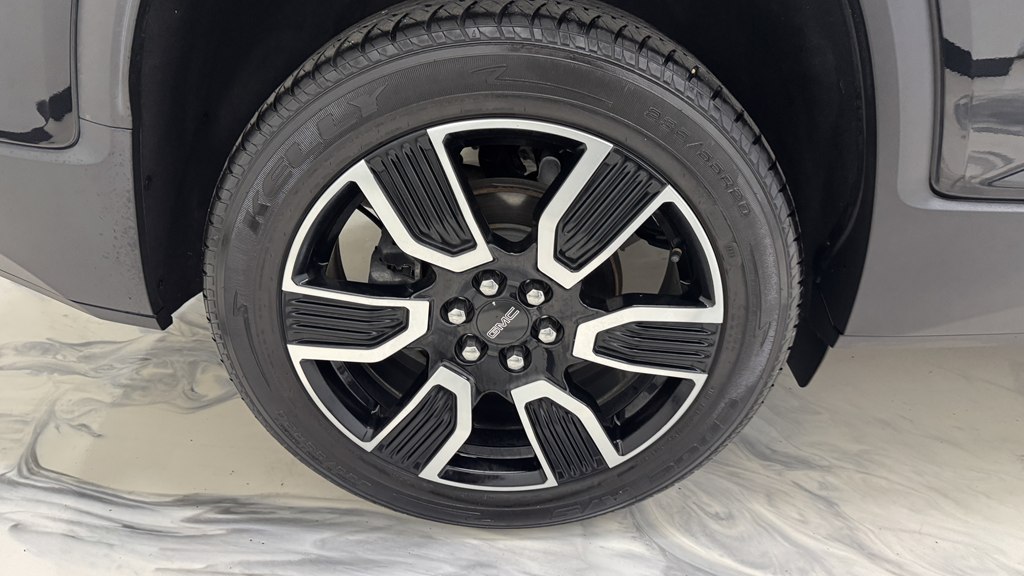 Photo 12 of this GMC ACADIA