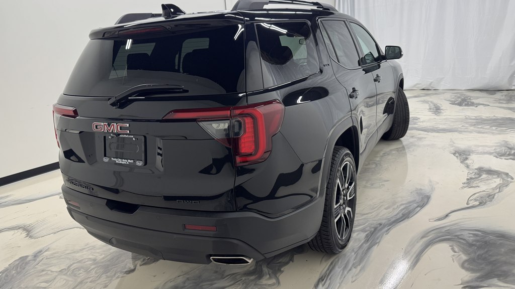 Photo 8 of this GMC ACADIA