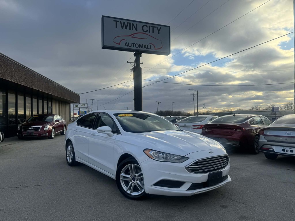 2018 Ford Fusion SE's photo
