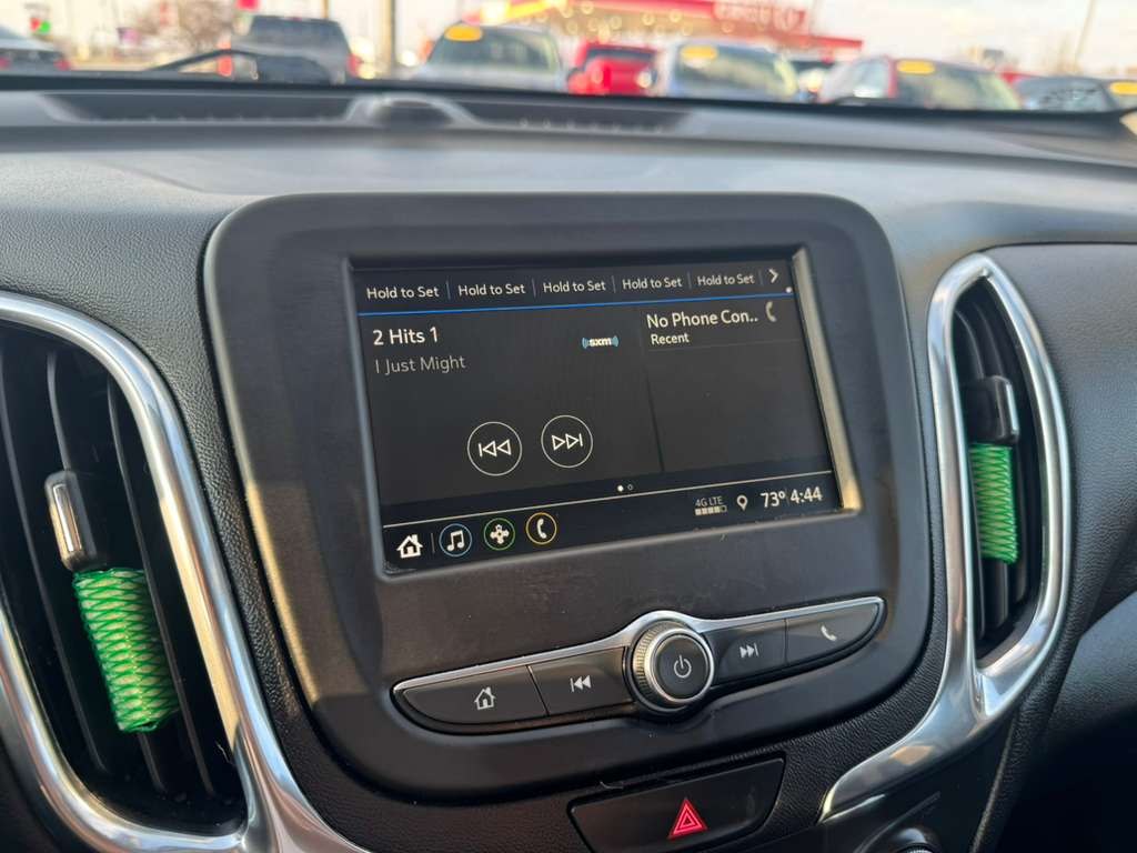 Photo 25 of this CHEVROLET EQUINOX