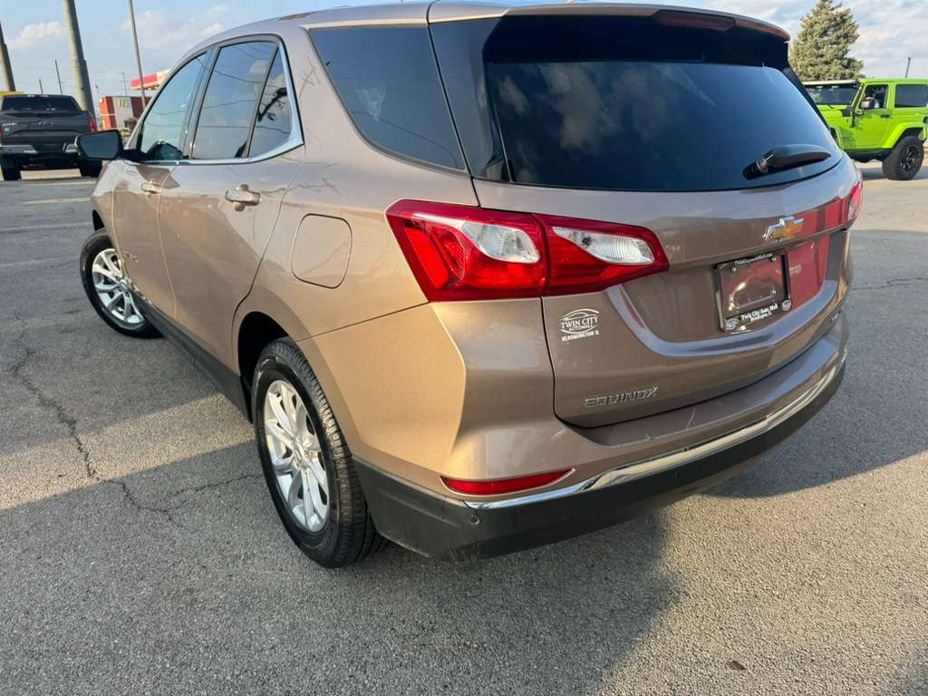 Photo 6 of this CHEVROLET EQUINOX
