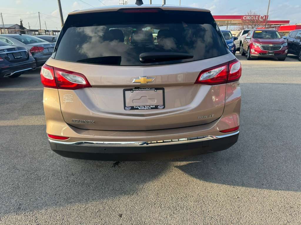 Photo 7 of this CHEVROLET EQUINOX