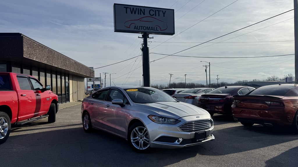 2018 Ford Fusion SE FWD's photo