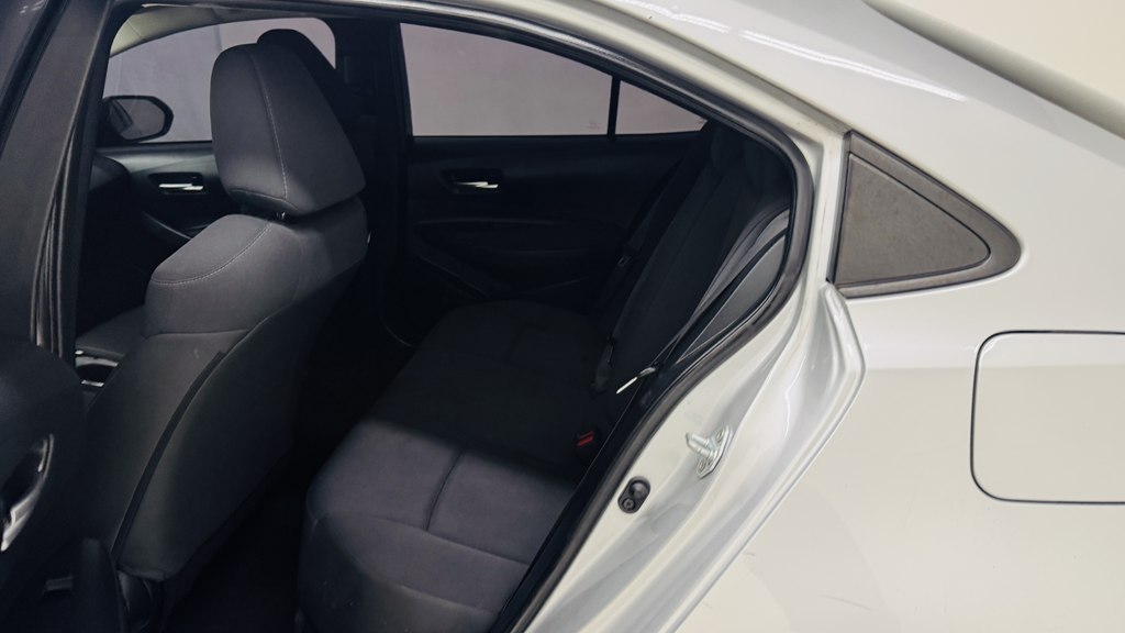 Photo 21 of this TOYOTA COROLLA