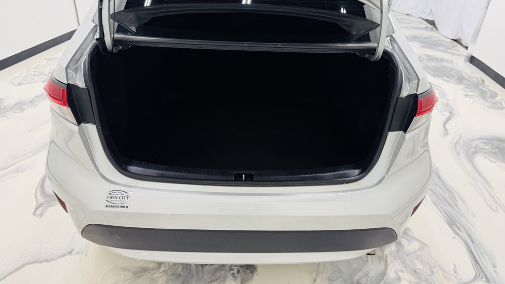 Photo 10 of this TOYOTA COROLLA