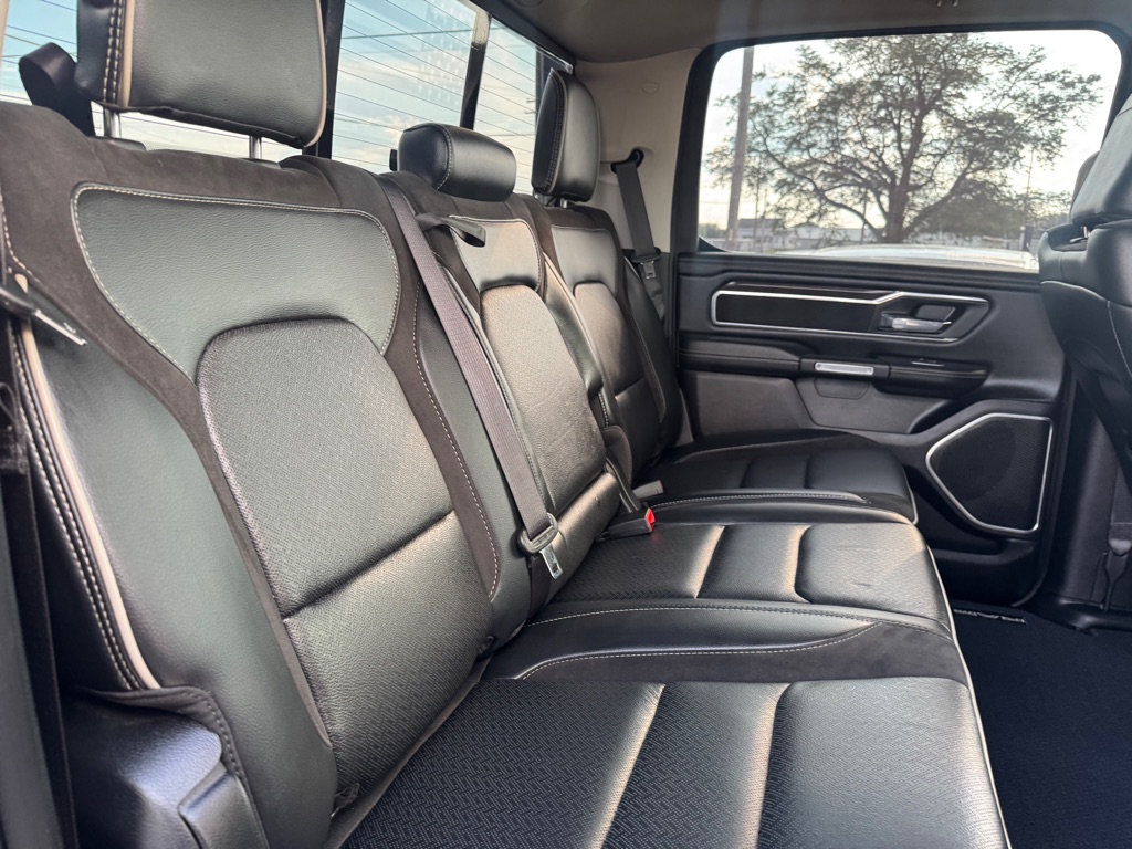 Photo 19 of this RAM 1500